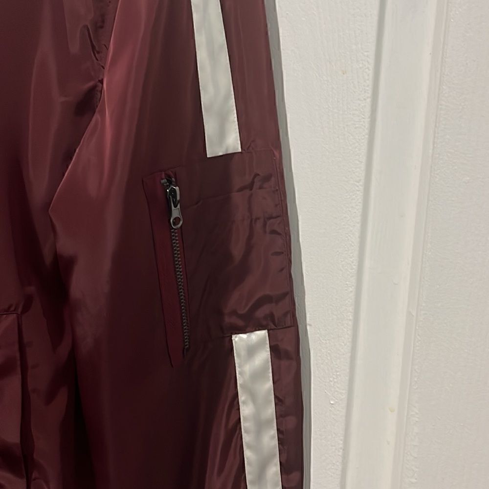 Lightweight Jacket. - Picture 3 of 6